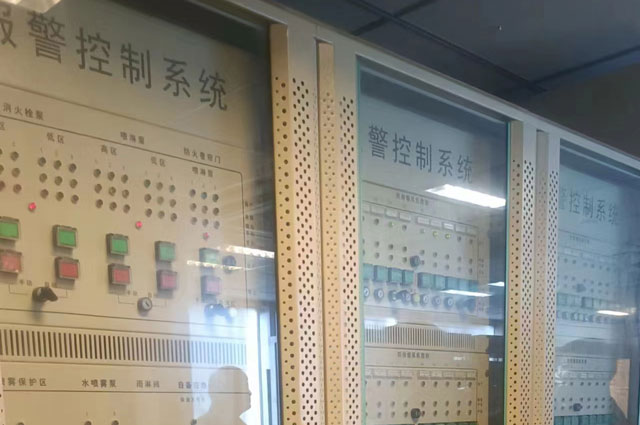 消防控制主機(jī)1129.jpg